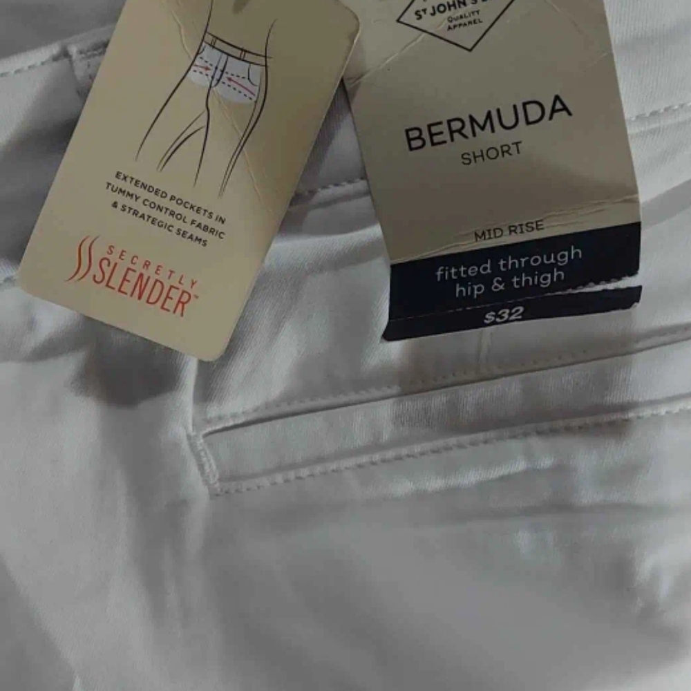 NWT St. John's Bay White Bermuda Shorts Classic Tailored Fit ~10 - Picture 4 of 4